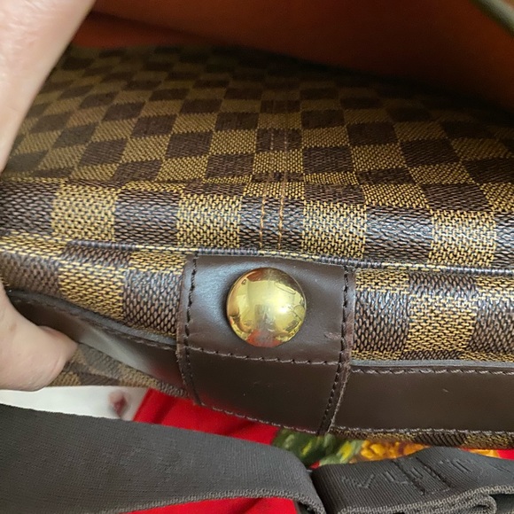 Authentic LV Messenger - Picture 2 of 10